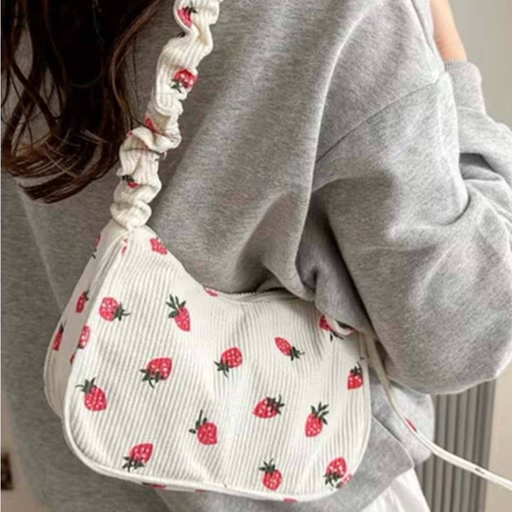 Strawberry Print White Shoulder Bag